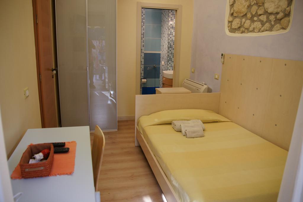 Marina Poetto Bed and Breakfast Cagliari Esterno foto